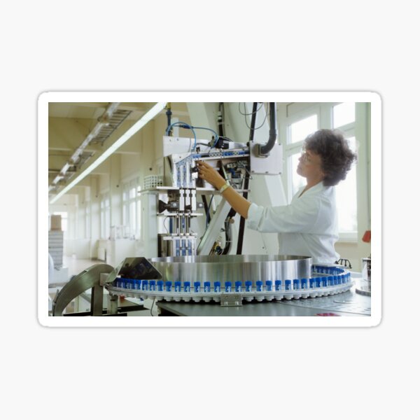 Vista previa del artículo con la obra «Fabricación de bálsamos labiales (T890/0436)», diseñado y vendido por SciencePhoto.