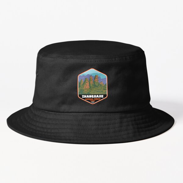 Aperçu de l'œuvre Emblème vintage de la forêt nationale de Zhangjiajie en Chine créée et vendue par KrisSidDesigns.