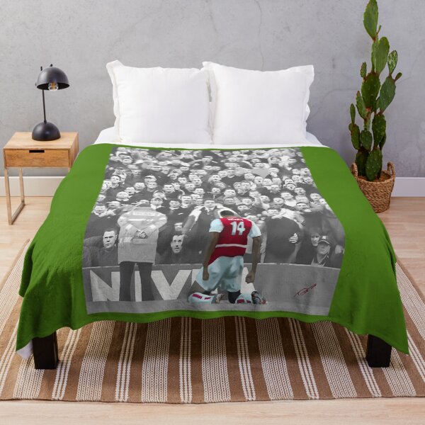 Item preview, Legend Thierry Henry   	 designed and sold by oundzcxem96.