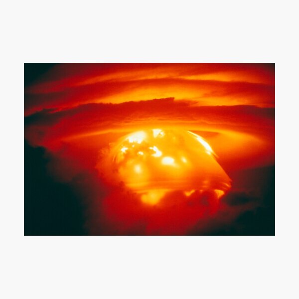 Artikel-Vorschau von Wasserstoffbombenexplosion im Bikini-Atoll, 1956 (T165/0026), designt und verkauft von SciencePhoto.