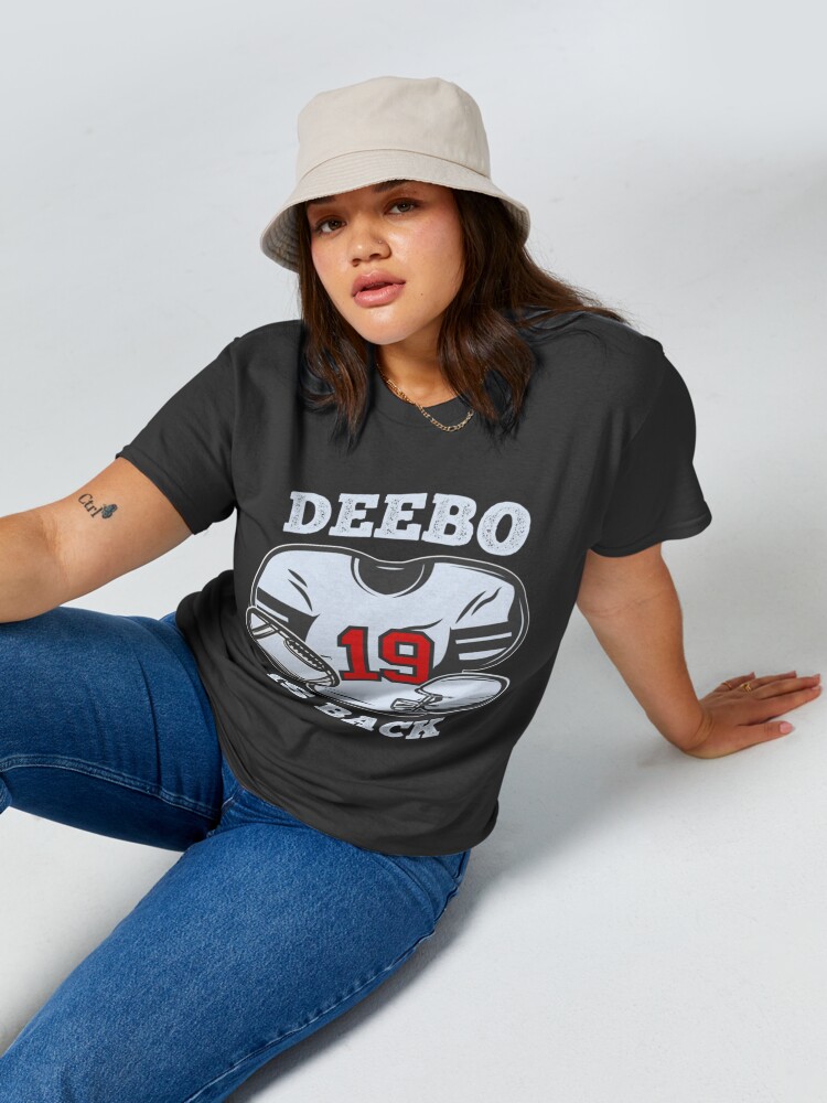 Disover deebo samuel is back funny deebo samuel quote Classic T-Shirt