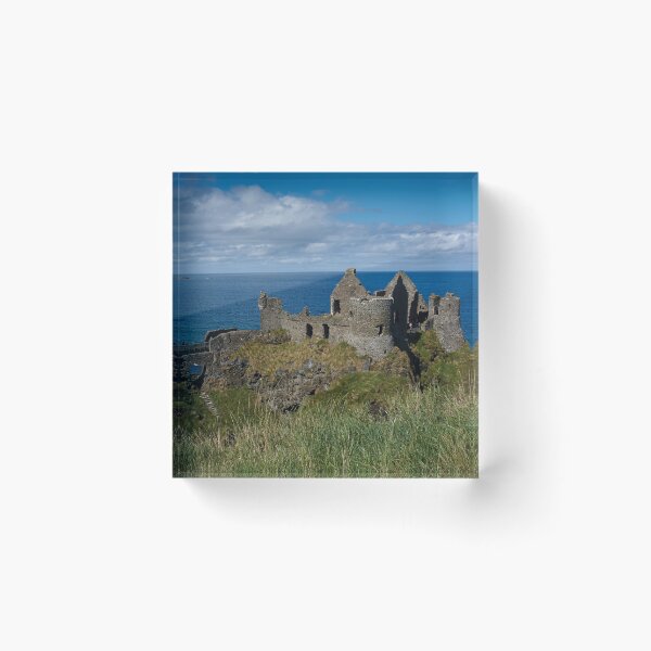 Artikelvorschau, Nature Photography | Burg Ruine Dunluce Castle Irland entworfen und verkauft von Cora Wirth.