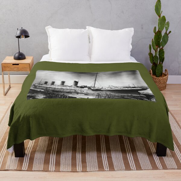 Item preview, Titanic - Fitting out	 designed and sold by kvtzybwp76.