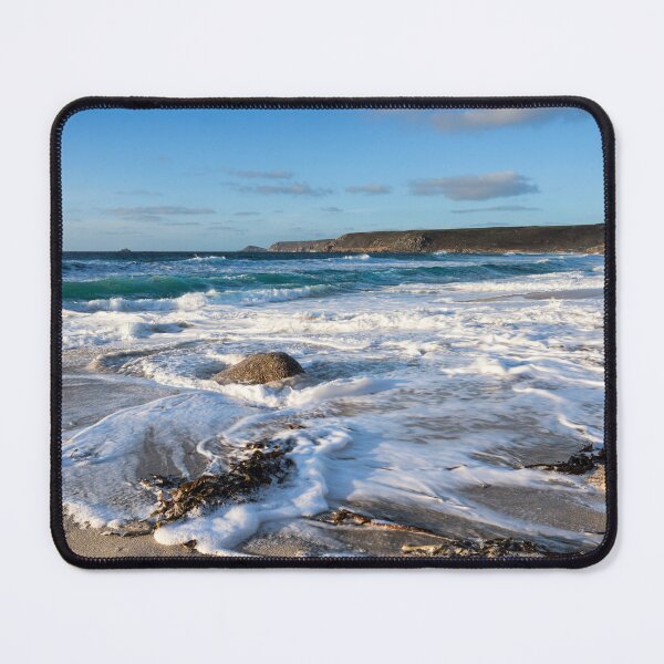 Artikelvorschau, Blick nach rechts auf Sennen Cove Cornwall entworfen und verkauft von Susan Reilly.