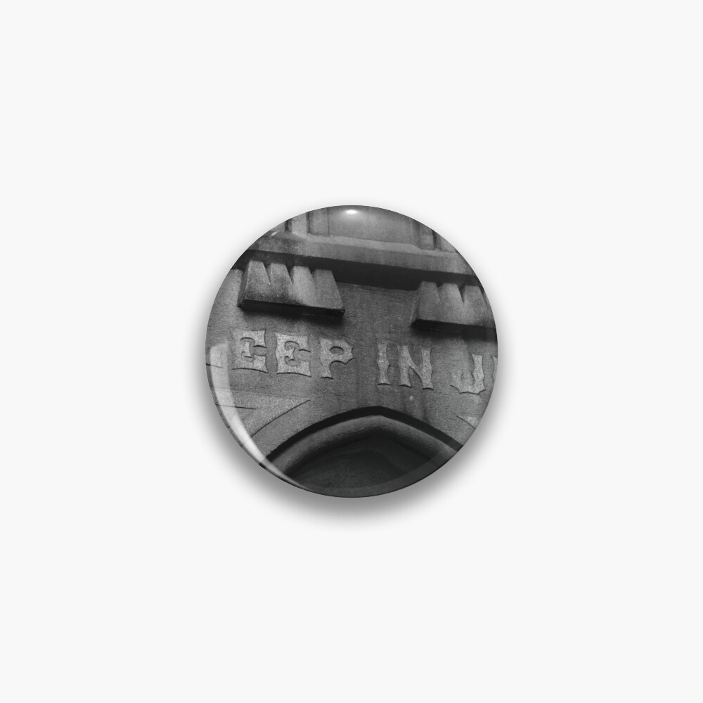 Artikel-Vorschau von Button, designt und verkauft von RabbitHole13.
