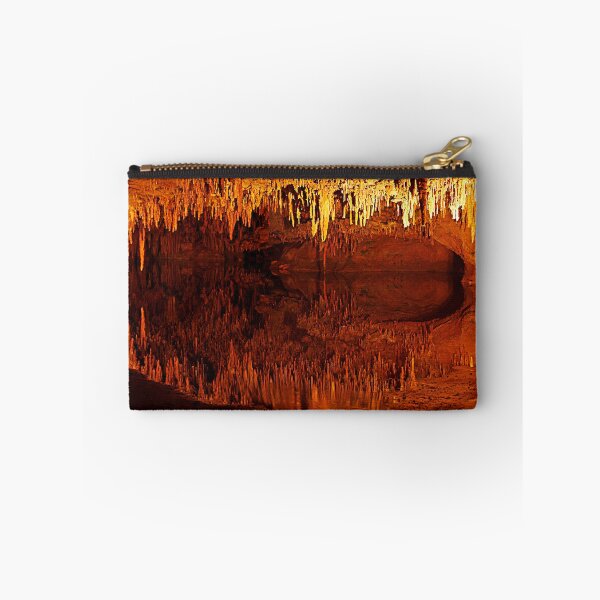 Item preview, stalagtites reflection designed and sold by Manon Boily.