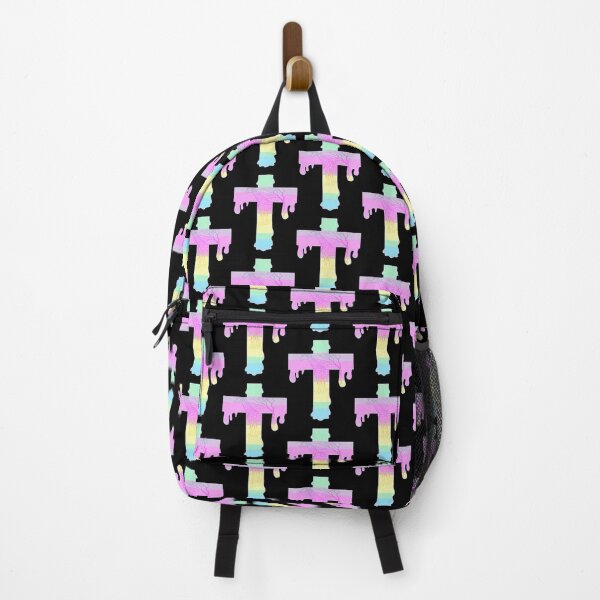 Aperçu de l'œuvre Goth Pastel Girafe Dripping Cross créée et vendue par PettyMckinley.