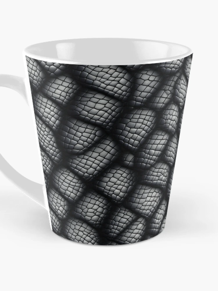 Aperçu 3 sur 4. Mug à café avec l'œuvre Dragon scales pattern créée et vendue par Rothnaric.