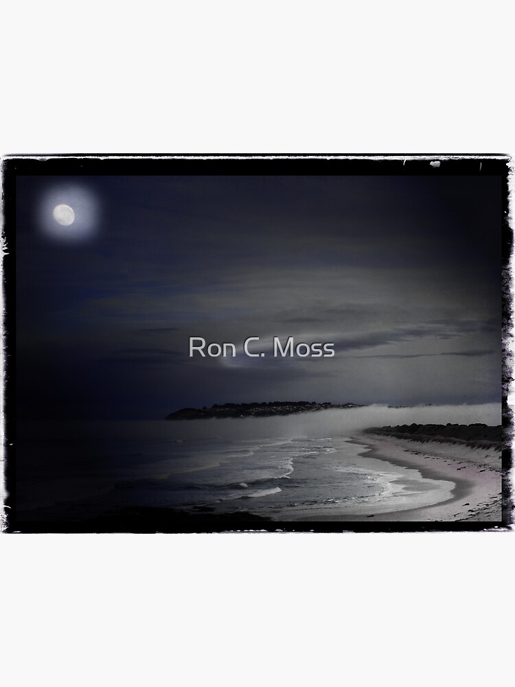 St Kilda Moon - Dunedin NZ by ronmoss