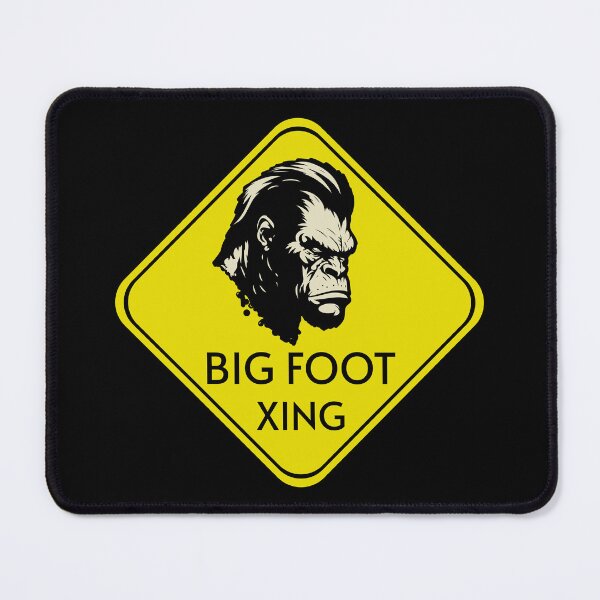 Artikel-Vorschau von Big Foot Crossing, designt und verkauft von 5PointsDigital.