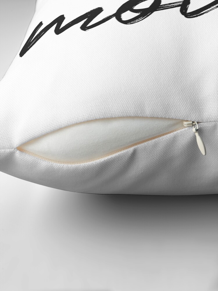 Aperçu 2 sur 4. Coussin avec l'œuvre Stress moi pas créée et vendue par enFRANCAISsvp.