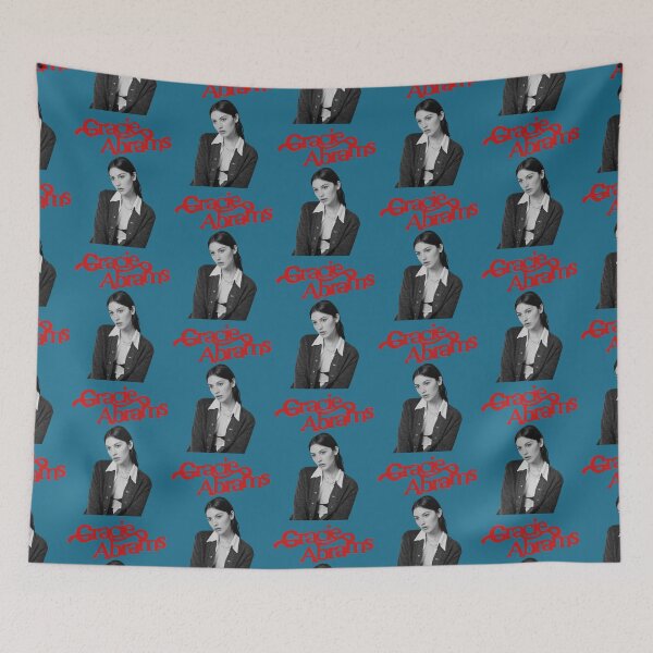 Item preview, Retrato comercial de Gracie Abrams designed and sold by VanEvange.