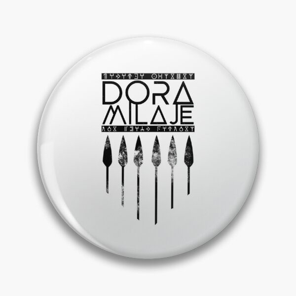 Artikelvorschau, Dora Milaje Crest Relaxed Fit entworfen und verkauft von BugglesBorderl.
