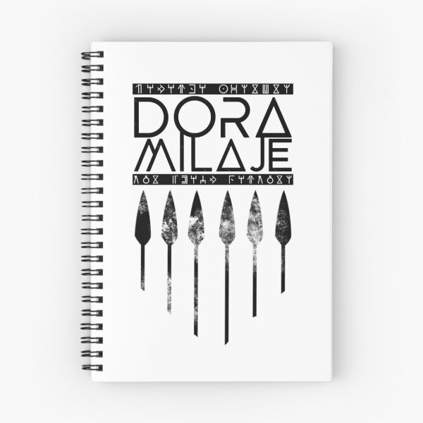 Artikelvorschau, Dora Milaje Crest Relaxed Fit entworfen und verkauft von BugglesBorderl.