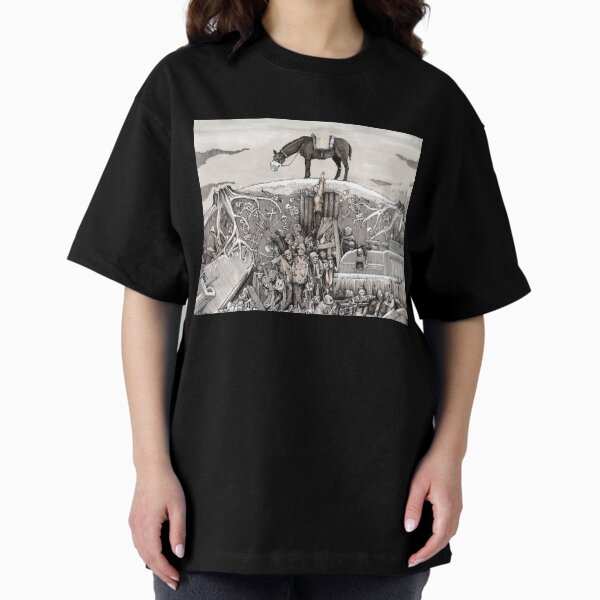 World War 1 soldiers in a battlefield trench Oversized T-Shirt