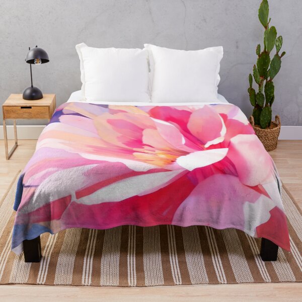 Artikelvorschau, Hübsch in rosa Blumen entworfen und verkauft von Dana Roper.