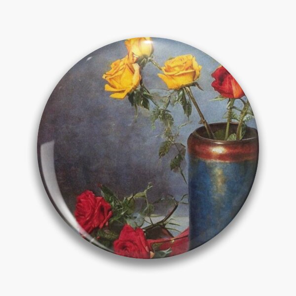 Artikelvorschau, Rosen in blauer Vase entworfen und verkauft von George Hutton Hunter.