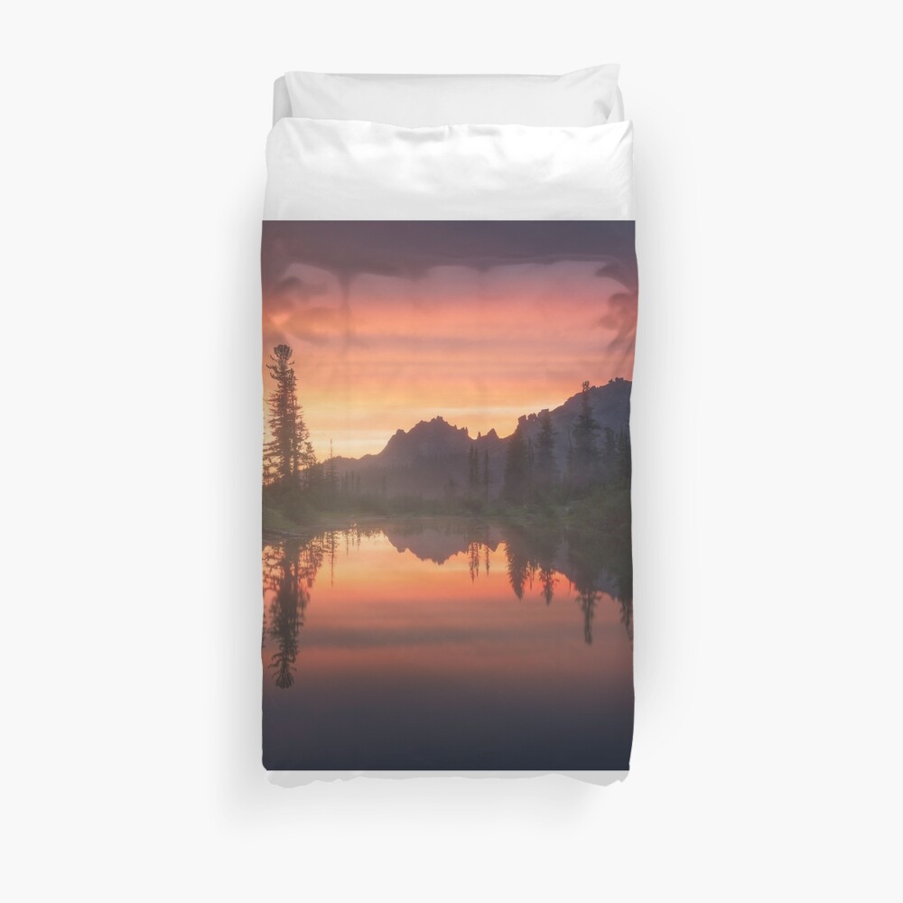 Evening on the lake. Duvet Cover