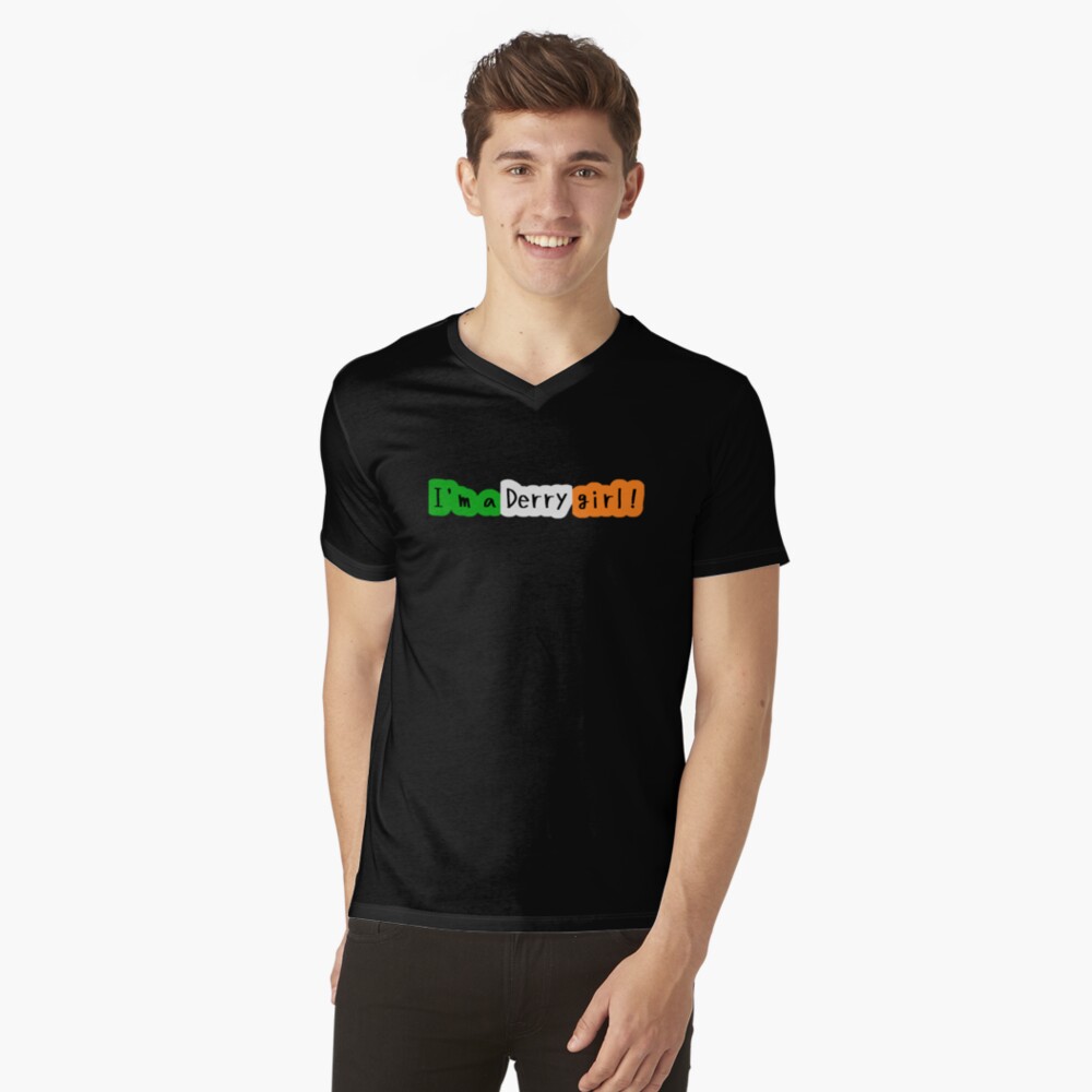 Vista previa del artículo con la obra «Camiseta de cuello en V», diseñado y vendido por hawthor-nekandi.