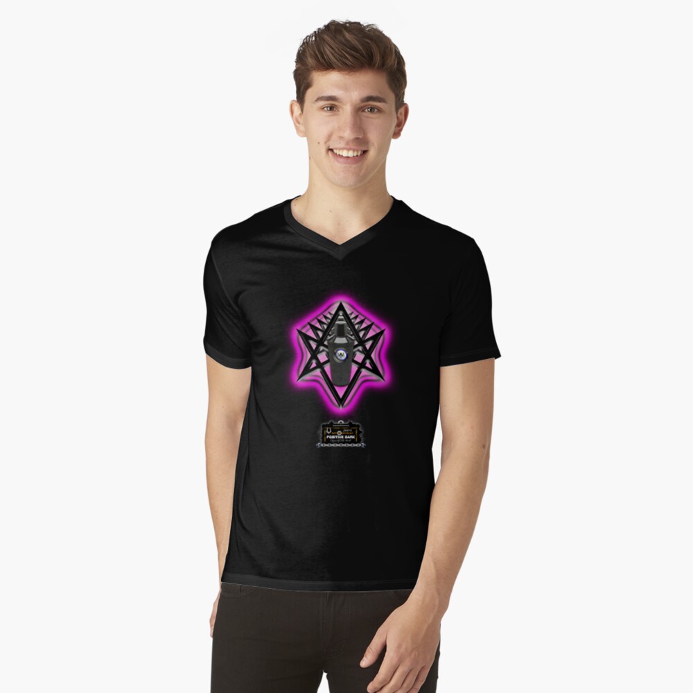 Vista previa del artículo con la obra «Camiseta de cuello en V», diseñado y vendido por ARTEDDYSCAP.