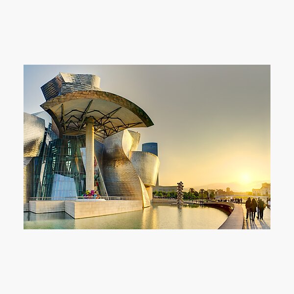Vista previa del artículo con la obra «Atardecer Guggenheim Bilbao», diseñado y vendido por Weston  Westmoreland.