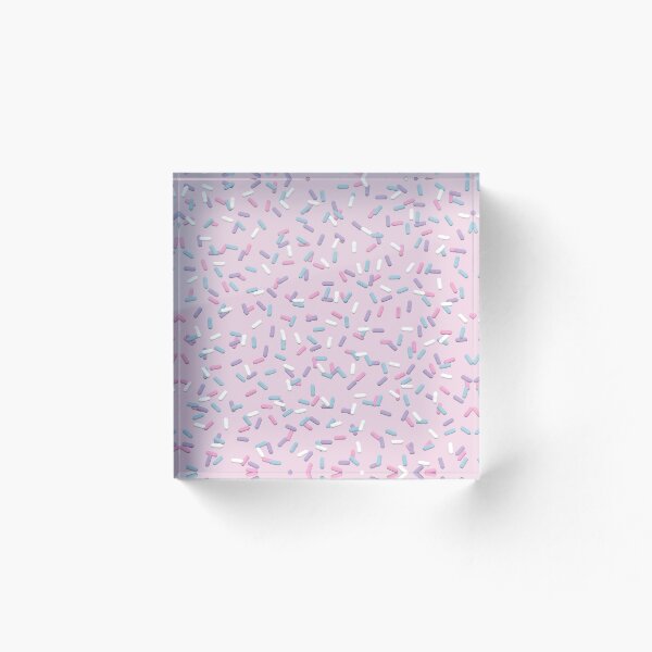 Aperçu de l'œuvre Cupcake arrose sur fraise rose créée et vendue par PrettyPixel0.