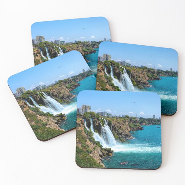 Artikelvorschau, Duden-Wasserfälle Antalya Türkei Mittelmeerküste mit blauem Meer und Himmel entworfen und verkauft von acceleratorhams.