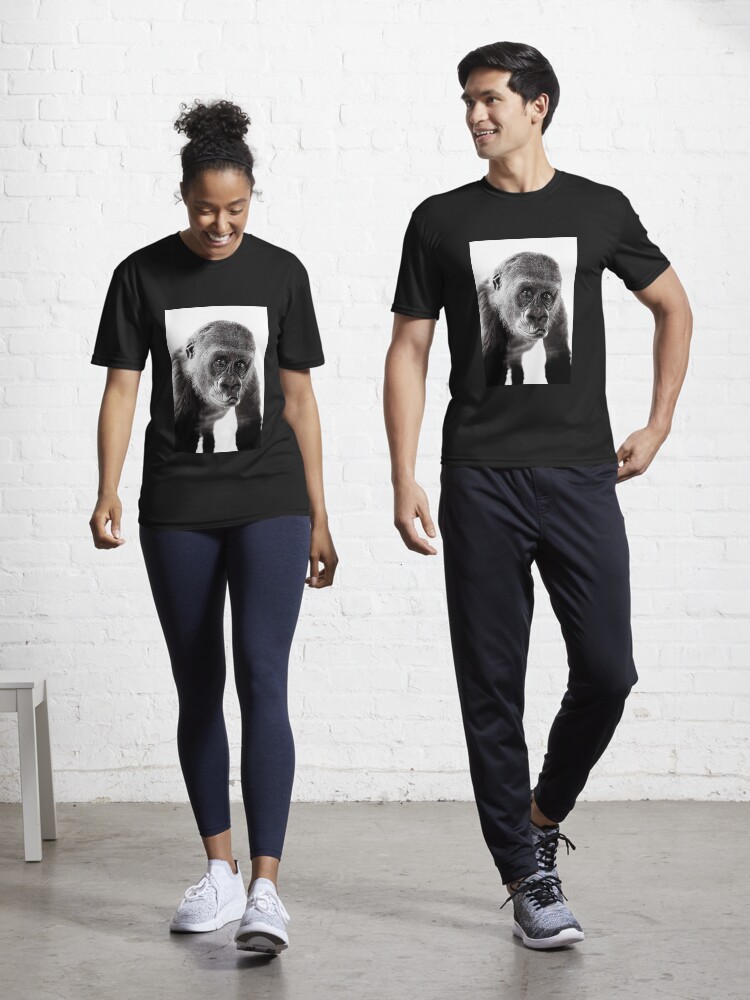 Imagen 1 de 7, Camiseta deportiva con la obra Fotografia Gorila, diseñada y vendida por Delsolar.