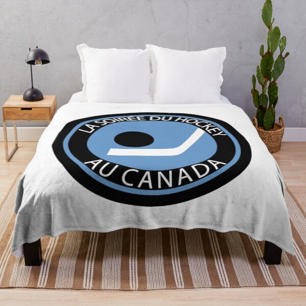 Aperçu de l'œuvre Logo Hockey Night In French. Multilingue. Glace rétro vintage emblématique Québec Province Canada parodie p créée et vendue par KianVolkman.