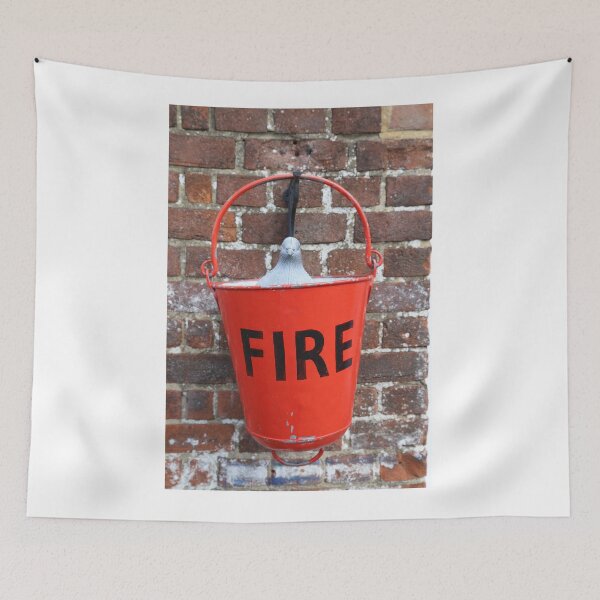 Artikelvorschau, Feuer Eimer an der Wand entworfen und verkauft von photoslot.