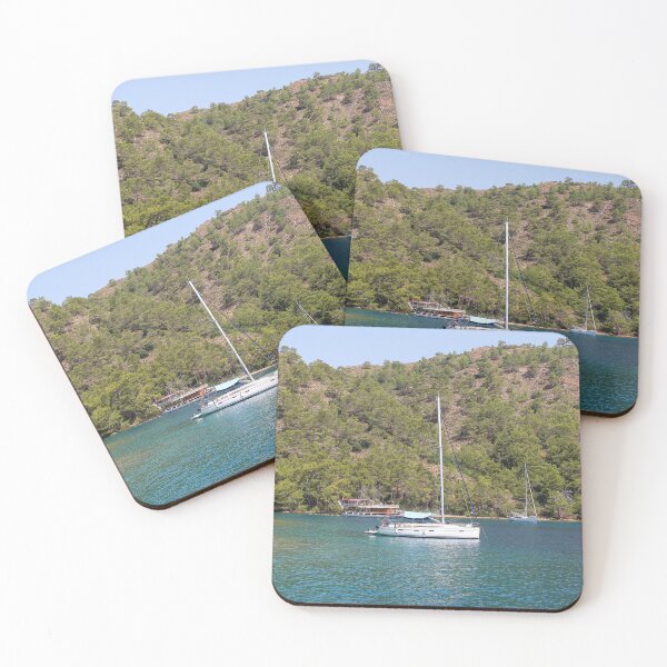 Artikelvorschau, Segelboot Göcek Bay Türkei entworfen und verkauft von Simply The West Prints.