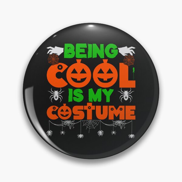 Artikelvorschau, Cool sein ist mein Kostüm: Spinnen, Netze, Kürbisse und Skeletthände Halloween-T-Shirt entworfen und verkauft von Rebekkahsdesign.