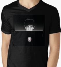 Dunkelkammer T-Shirt mit V-Ausschnitt für Männer