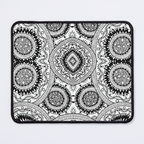 Artikelvorschau, Geometrisches Mandala-Schwarz und Weiß entworfen und verkauft von foundunbound.