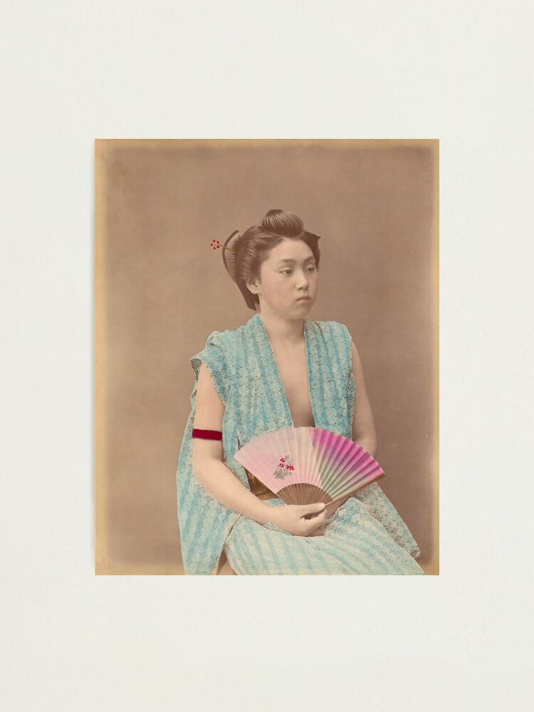 Alternate view of Japanese girl with fan Photographic Print