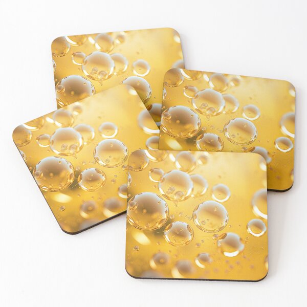 Aperçu de l'œuvre Mange mes bulles jaune Robe t-shirt créée et vendue par Digital-Art-Co.