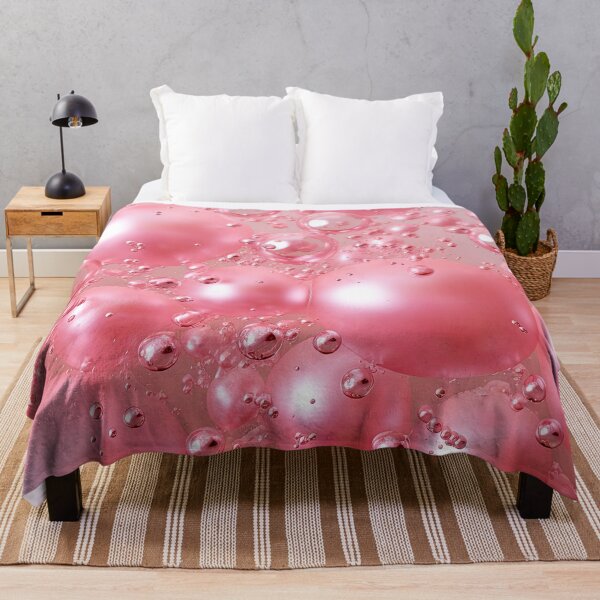 Aperçu de l'œuvre Mange mes bulles rose Robe t-shirt créée et vendue par Digital-Art-Co.