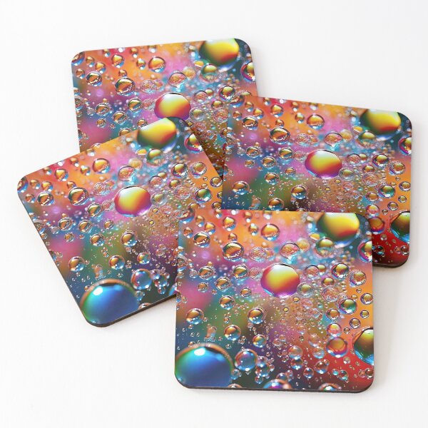 Aperçu de l'œuvre Mangez mes bulles arc-en-ciel Robe t-shirt créée et vendue par Digital-Art-Co.