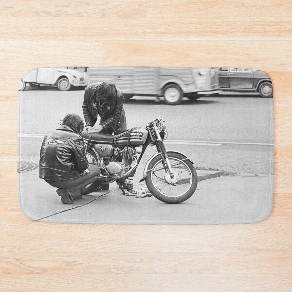 Item preview, vr 3362 / finition 2023 -  Olivier Reporter Photo sur: 25 -Les Gens de Paris 1975 Okaio-Umin Créations Olavia-Olao designed and sold by o.okaïo.