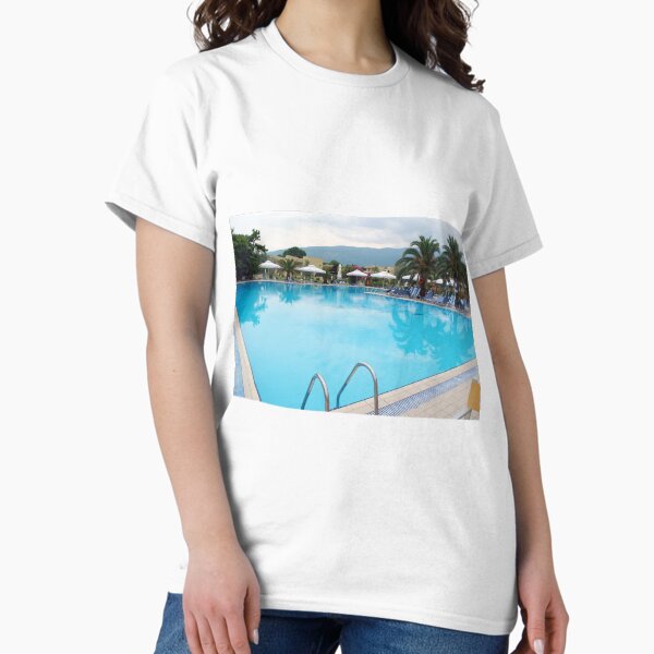 Artikel-Vorschau von Luxushotel mit Swimmingpool, designt und verkauft von goceris.