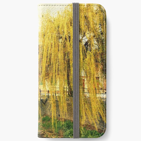 The Willow iPhone Wallet