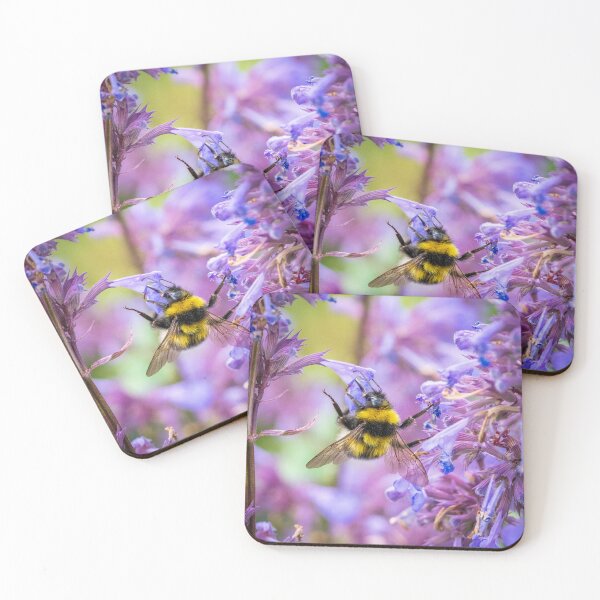 Aperçu de l'œuvre Bumble Bee créée et vendue par TravellingFatmn.