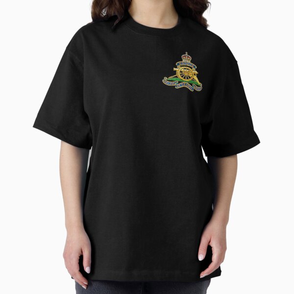 Vista previa del artículo con la obra «Insignia de gorra de artillería real - Corona Tudor», diseñado y vendido por GottaHaveOne.