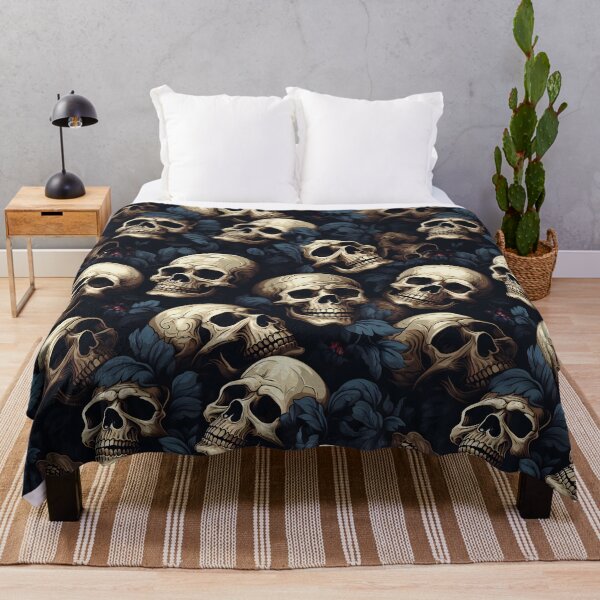 Artikelvorschau, Schwarze Blätter und Totenkopfmuster entworfen und verkauft von Skolyak.