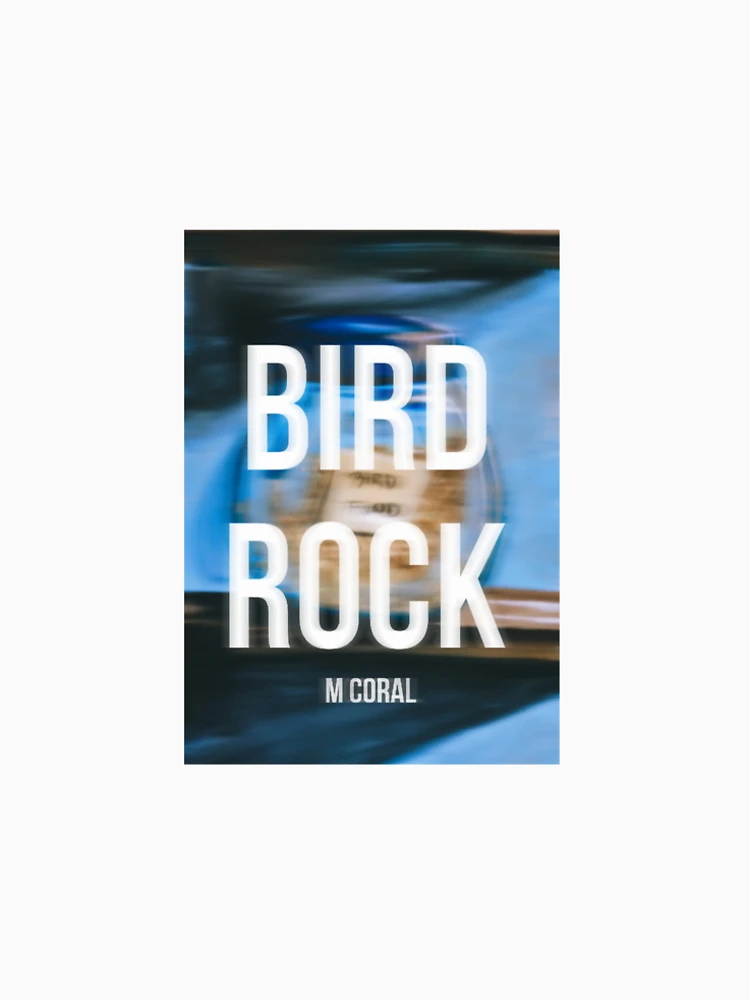 Aperçu 4 sur 4. T-shirt premium avec l'œuvre Oiseau Rocher créée et vendue par Riley-Racoon.