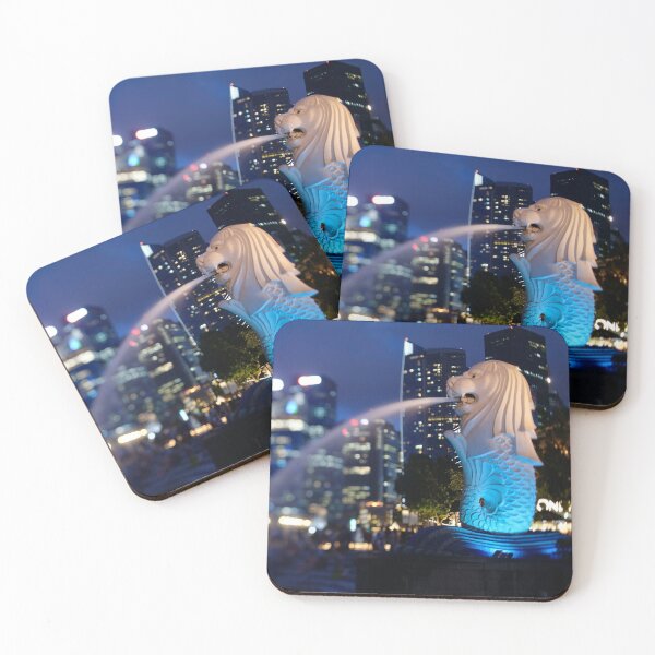 Item preview, Horizonte de Singapur después del atardecer con Merlion, para regalos personales. designed and sold by CameraDesign.