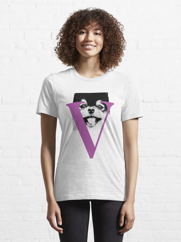 BTS V Layover, BTS Taehyung Layover, Yeontan, love me again, black and  white/ purple V | Essential T-Shirt