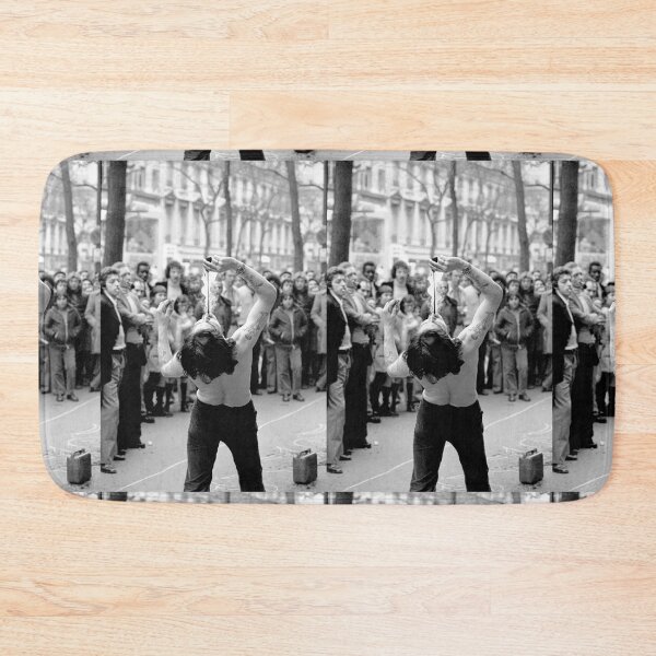 Item preview, vr 3371 / finition 2023 -  Olivier Reporter Photo sur: 27 -Les Gens de Paris 1975 Okaio-Umin Créations Olavia-Olao designed and sold by o.okaïo.