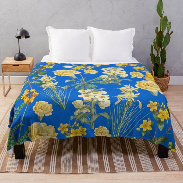 Artikelvorschau, Wiederbelebung der Jugendstil-Blumenwelt mit einem zeitgenössischen Twist: Gelbe Blumen auf leuchtendem Blau entworfen und verkauft von IraNiva.