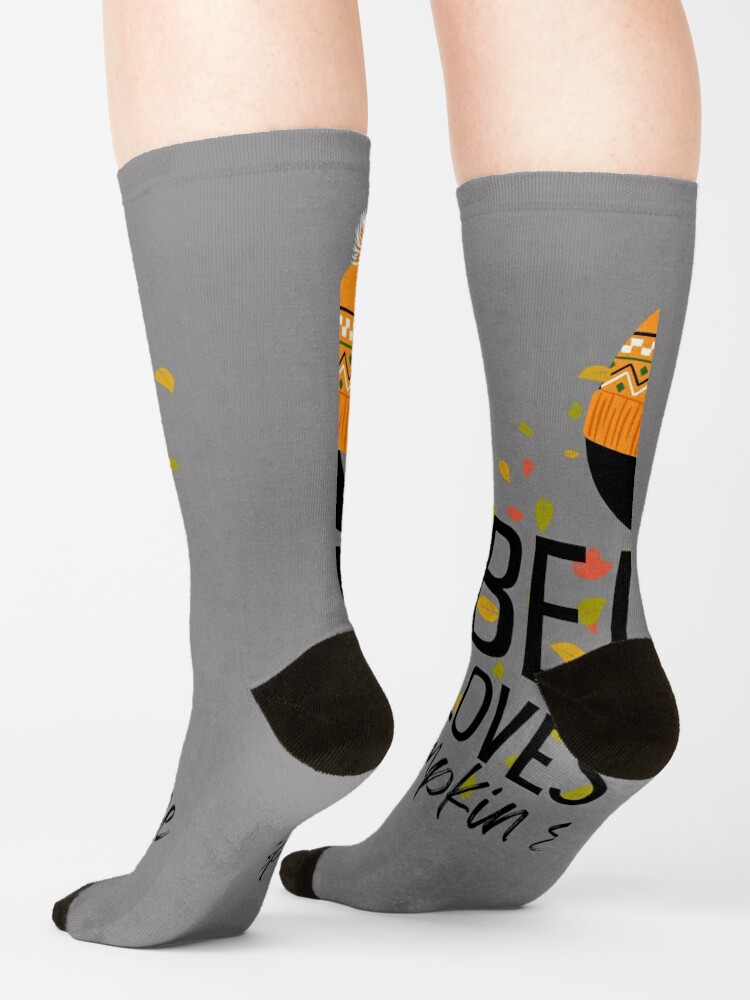 Discover Beanie loves fall | Socks